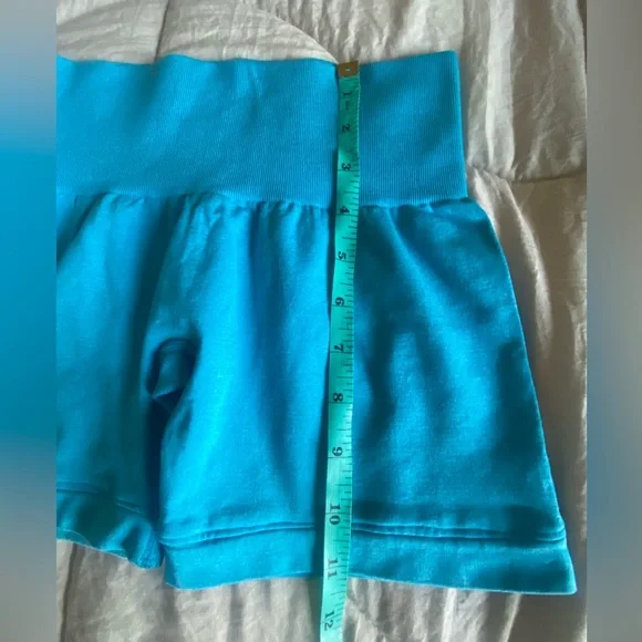 NVGTN Pro Seamless Shorts in Caribbean Blue - XS - Picture 7 of 7